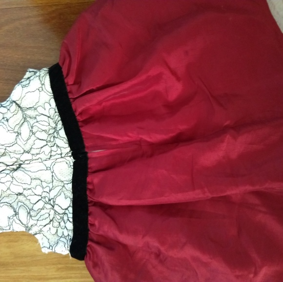 Lot of girls 2T - Picture 3 of 8